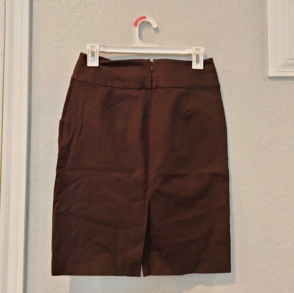 Banana Republic Mid Skirt - Picture 3 of 5